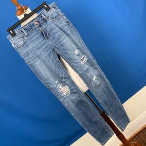 WHBM skinny jeans w embroidery